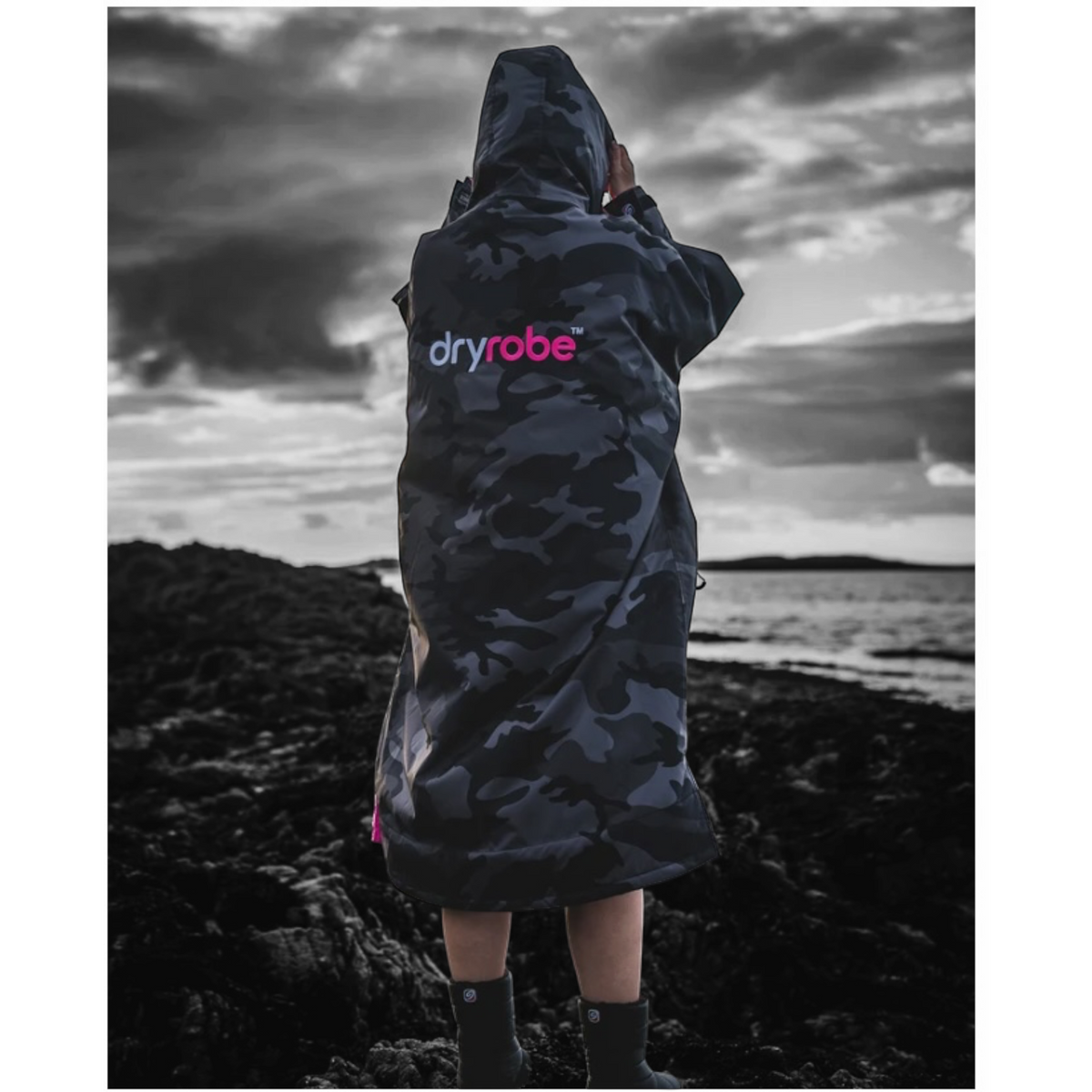 Dryrobe Advance Black Camo Pink